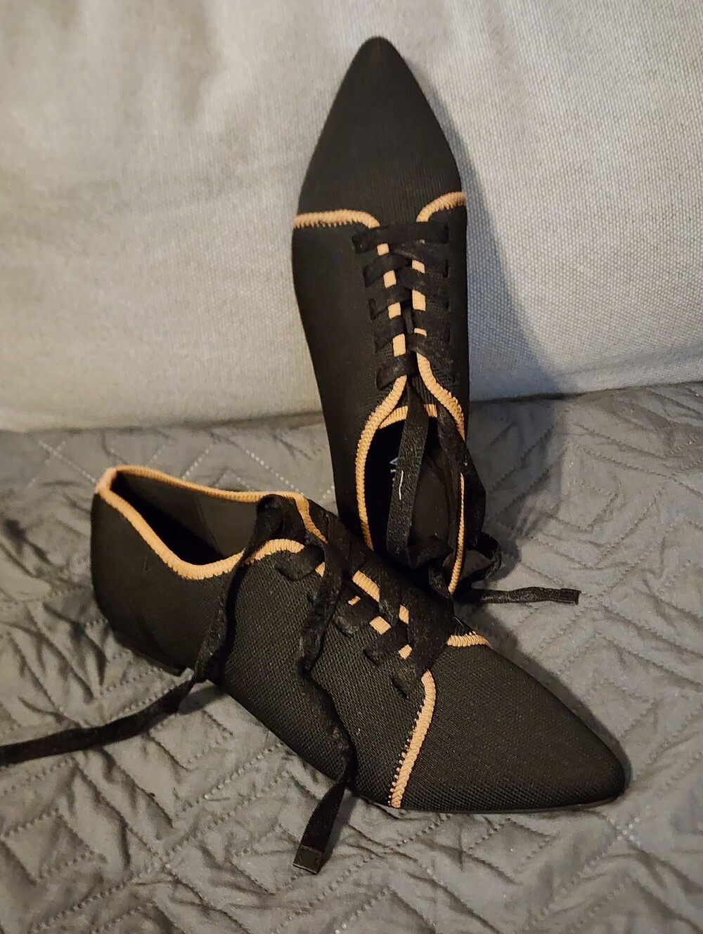 VIVAIA Pointed Toe Knit Lace Up Flats Black Tan Sustainable Shoes sz 39
